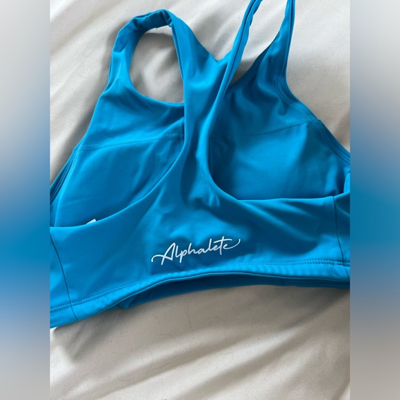 Alphalete sport bras - Picture 3 of 4